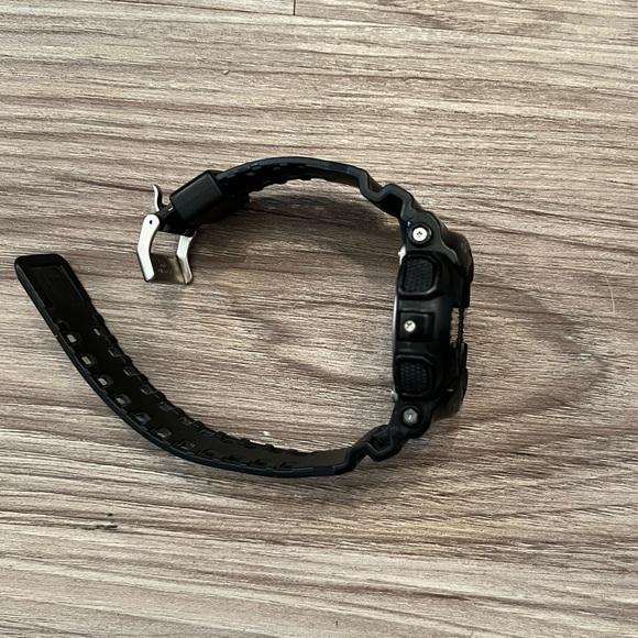 Casio G Shock Ga 110 watch - Picture 3 of 5